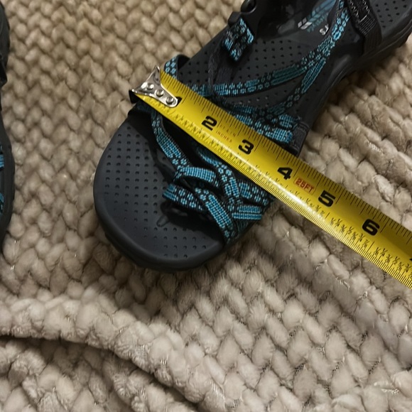 Size 7 Blue, gray sketchers sandals. - Picture 6 of 8